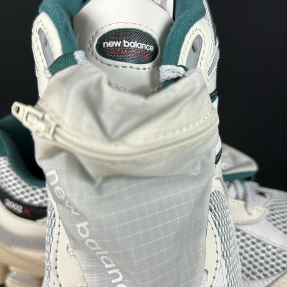 New with tags NB shoes. 9 1/2 men’s. - Picture 7 of 9